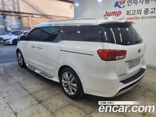 Kia All New Carnival Noblesse, 2017 3