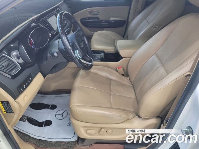 Kia All New Carnival Noblesse, 2017 8