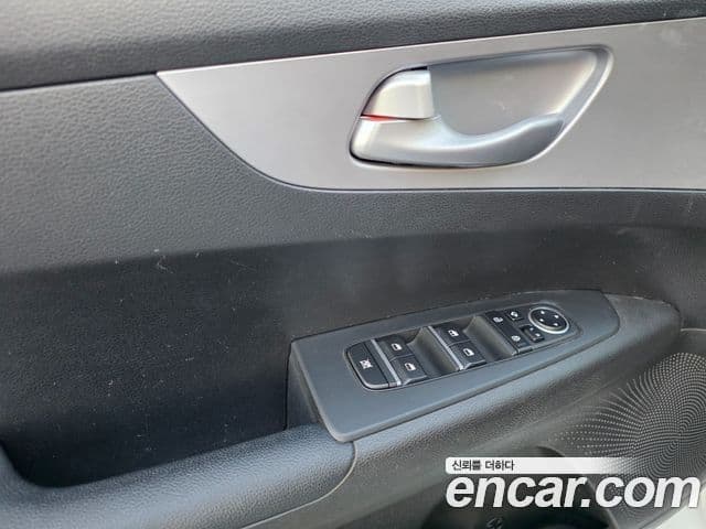 Kia The / новый New K3 2세대 Trendy, 2022 16