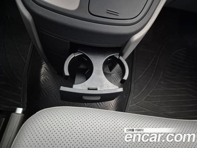 Hyundai Grand Starex CVX Deluxe, 2013 15