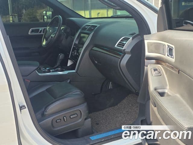 Ford Explorer 5세대, 2015 13