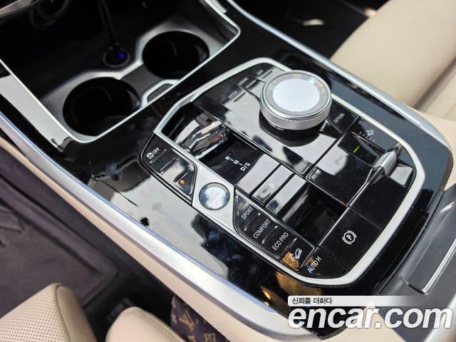 BMW X7 (G07) xDrive 40d M Sport 6인승, 2024 9