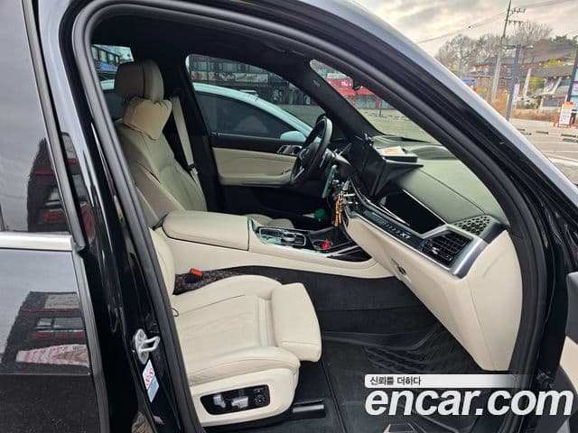 BMW X7 (G07) xDrive 40d M Sport 6인승, 2024 13