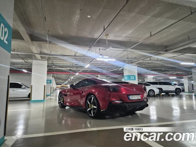 Ferrari 포르토피노 M 3.9 V8, 2022 2