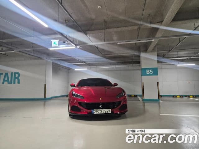 Ferrari 포르토피노 M 3.9 V8, 2022 3