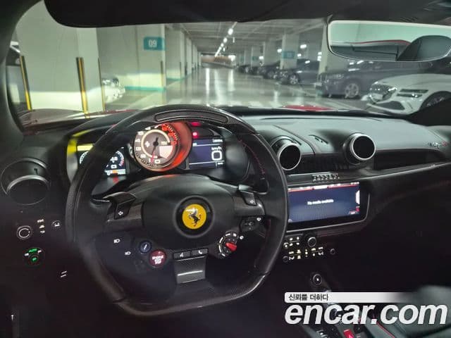 Ferrari 포르토피노 M 3.9 V8, 2022 15
