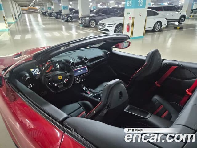 Ferrari 포르토피노 M 3.9 V8, 2022 17