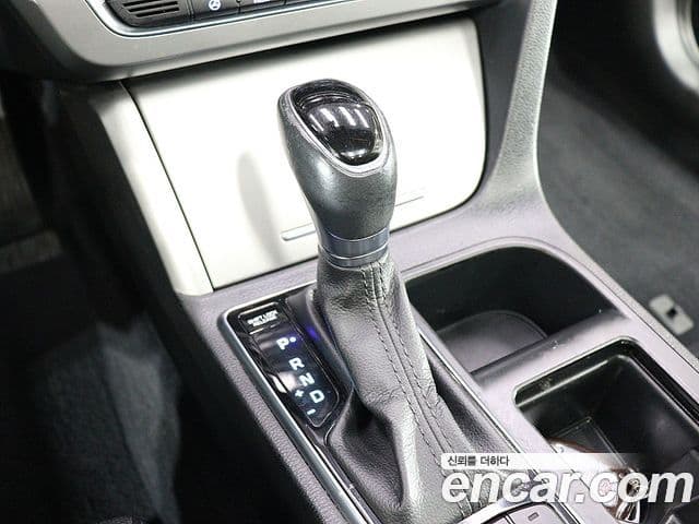 Hyundai LF Sonata LPI Modern(для людей с инвалидностью), 2015 12