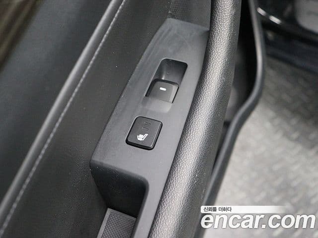 Hyundai LF Sonata LPI Modern(для людей с инвалидностью), 2015 16