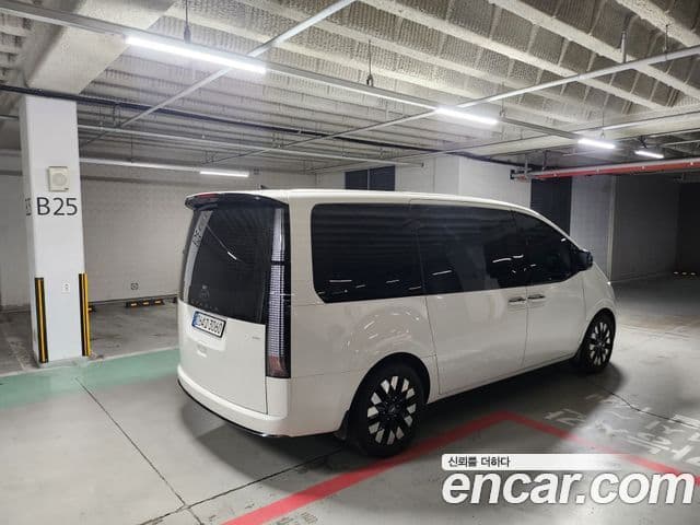 Hyundai Staria Inspiration, 2025 4