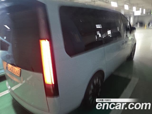Hyundai Staria Inspiration, 2025 8