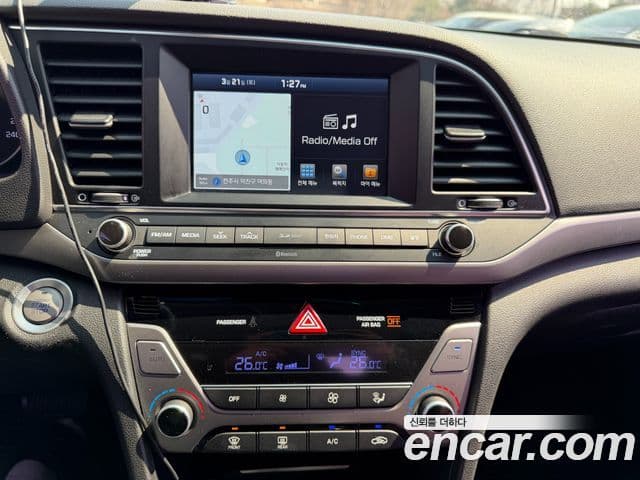Hyundai Avante AD Modern, 2017 12
