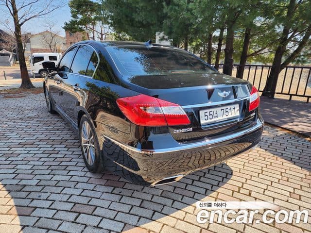 Hyundai Genesis Special, 2013 4