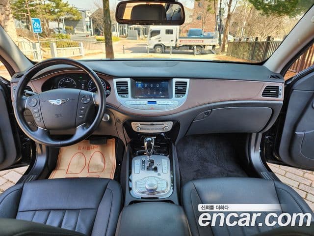 Hyundai Genesis Special, 2013 9