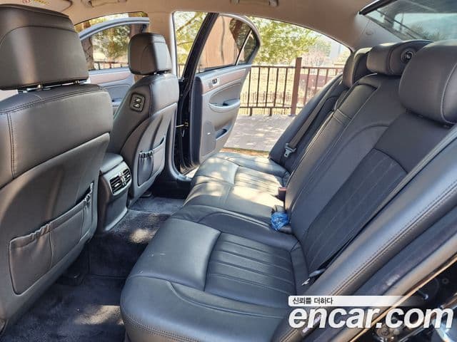 Hyundai Genesis Special, 2013 10