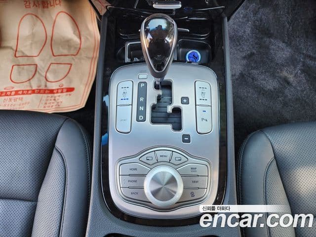 Hyundai Genesis Special, 2013 13