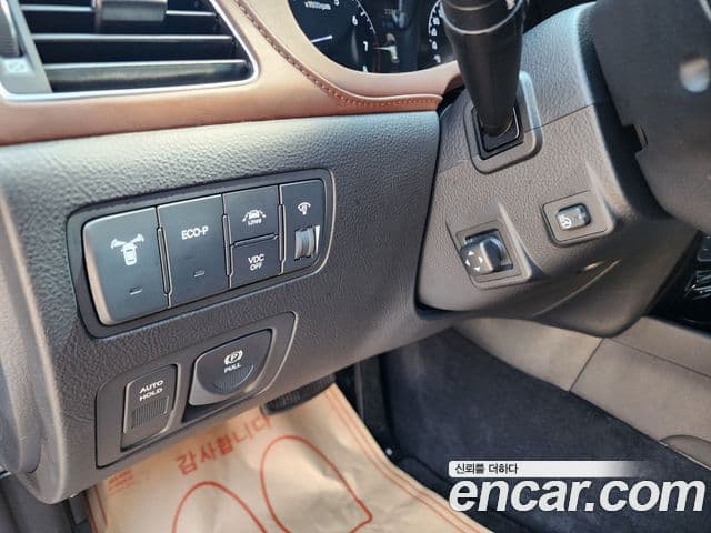 Hyundai Genesis Special, 2013 17