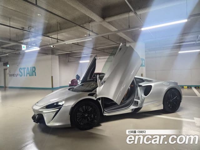 맥라렌 아투라 3.0 купе, 2023 7