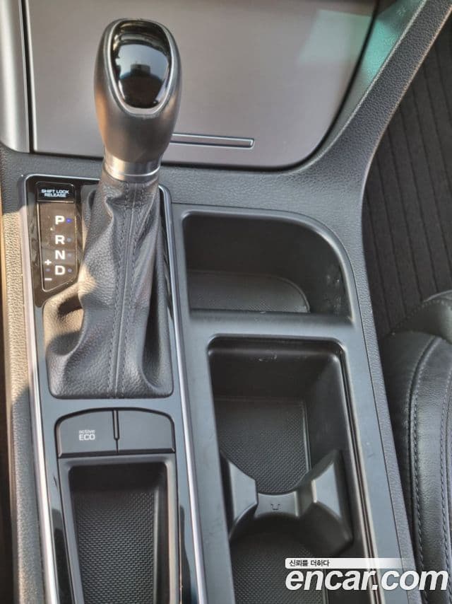 Hyundai LF Sonata Special, 2016 16