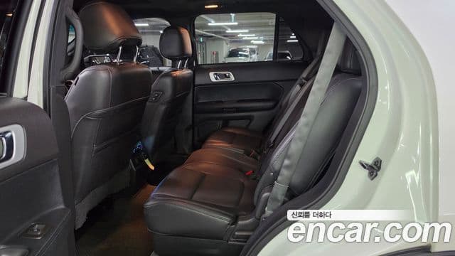 Ford Explorer 5세대, 2015 11
