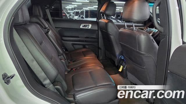 Ford Explorer 5세대, 2015 12