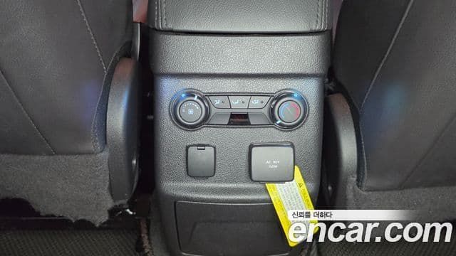 Ford Explorer 5세대, 2015 18