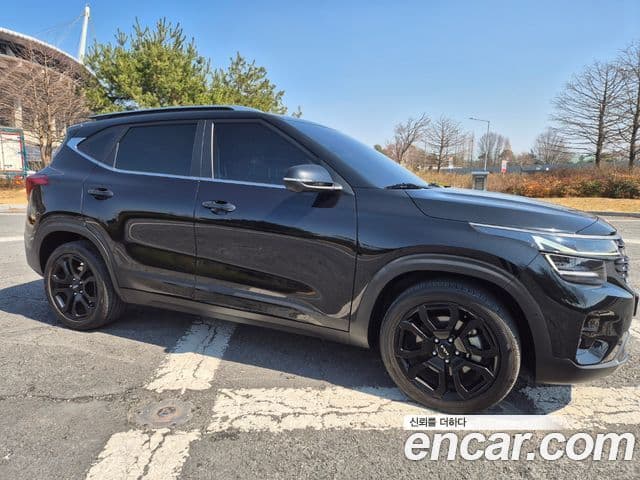 Kia The / новый New Seltos Signature, 2023 3