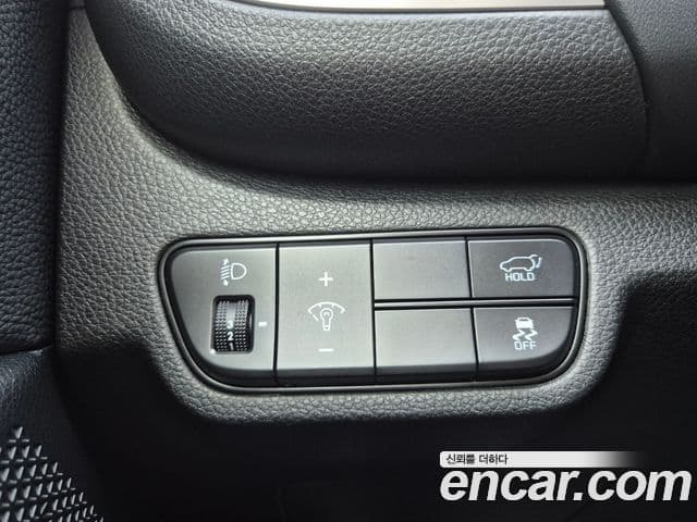 Kia The / новый New Seltos Signature, 2023 12