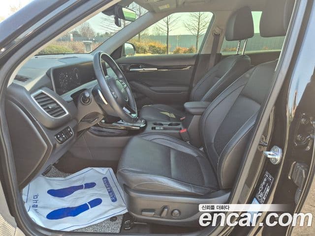 Kia The / новый New Seltos Signature, 2023 14