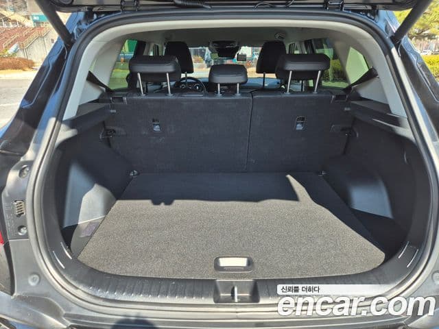 Kia The / новый New Seltos Signature, 2023 17