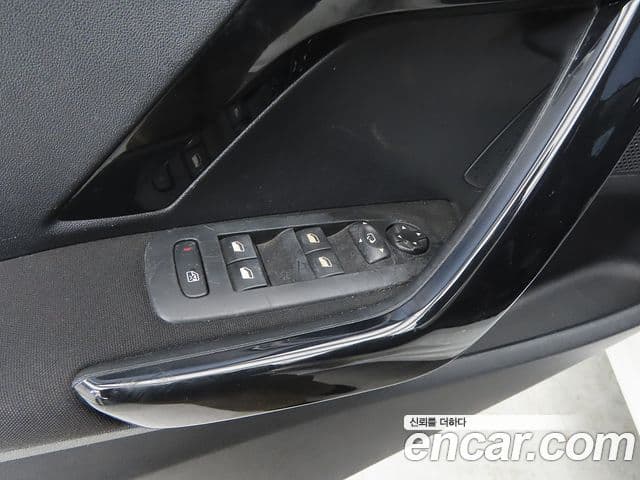 Peugeot 208 1.4 e-HDi Eco 5도어, 2015 14