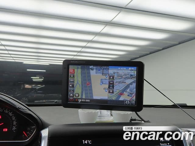 Peugeot 208 1.4 e-HDi Eco 5도어, 2015 15