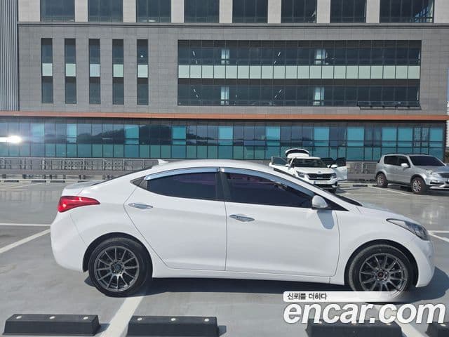 Hyundai Avante MD M16 GDI Avenue, 2014 3