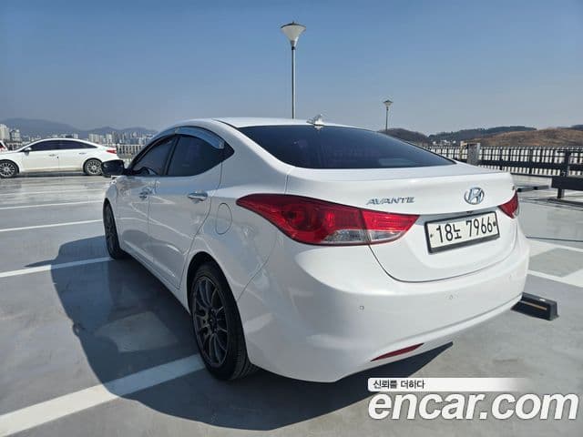 Hyundai Avante MD M16 GDI Avenue, 2014 4