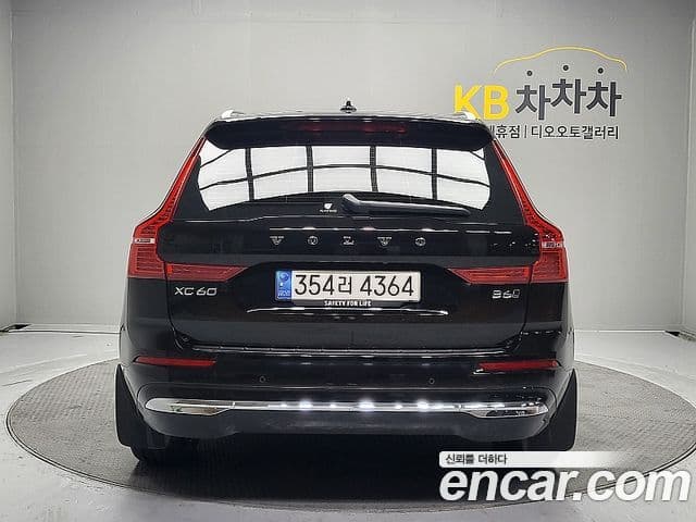 Volvo XC60 2세대 B6 Ultimate Bright, 2023 4