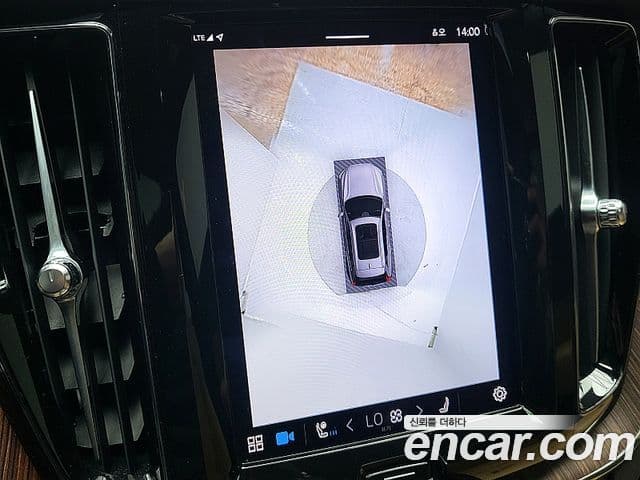 Volvo XC60 2세대 B6 Ultimate Bright, 2023 11