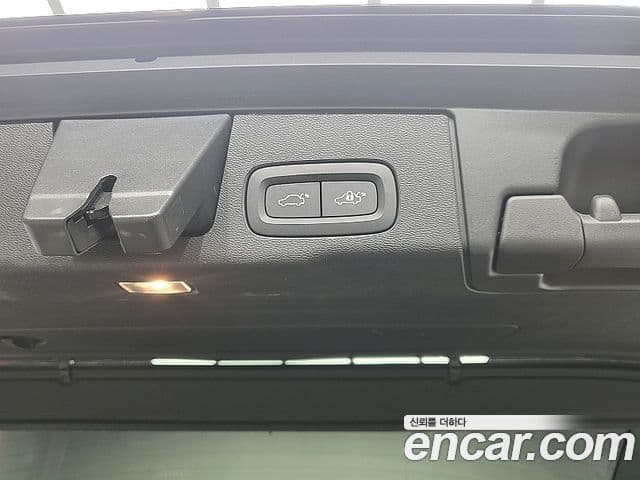 Volvo XC60 2세대 B6 Ultimate Bright, 2023 17