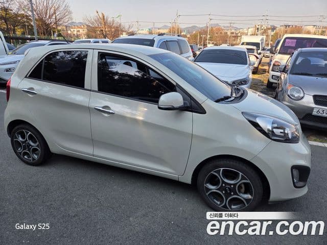 Kia All New Morning Luxury, 2012 3