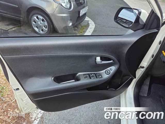 Kia All New Morning Luxury, 2012 11