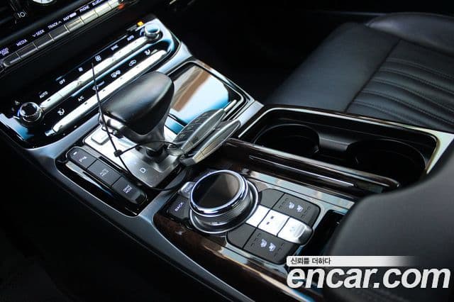 Genesis EQ900 Luxury, 2018 12