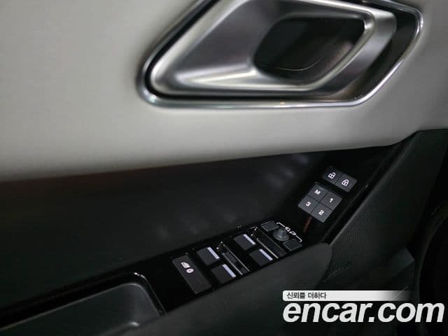 Land Rover Range Rover Velar 2.0 P250 Dynamic SE, 2025 все фото