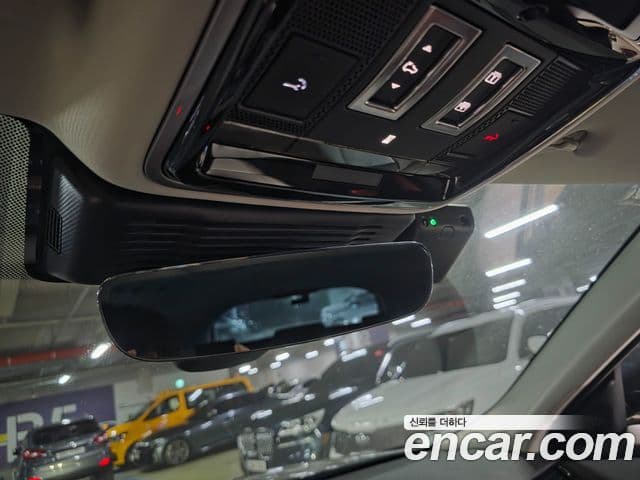 Land Rover Range Rover Velar 2.0 P250 Dynamic SE, 2025 9