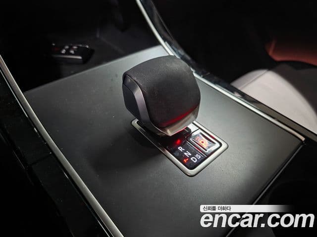 Land Rover Range Rover Velar 2.0 P250 Dynamic SE, 2025 12