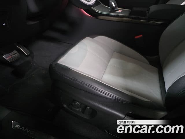 Land Rover Range Rover Velar 2.0 P250 Dynamic SE, 2025 14