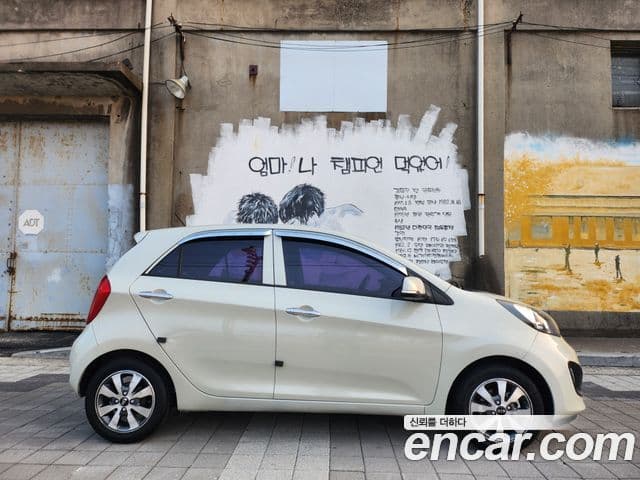 Kia All New Morning Deluxe Trendy, 2015 8