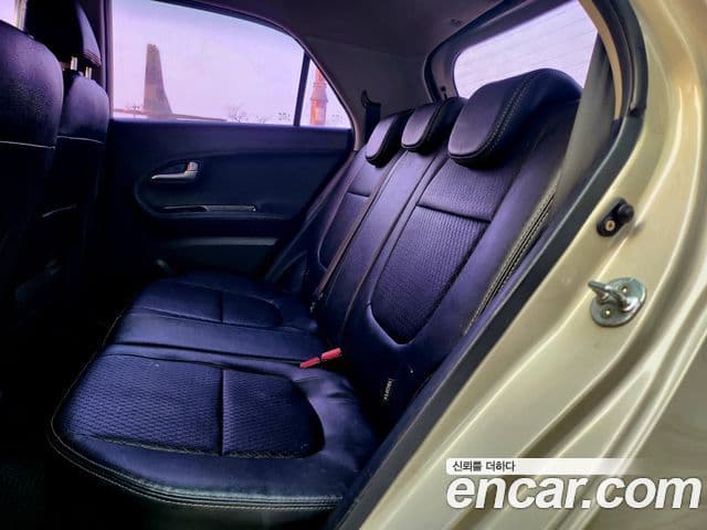 Kia All New Morning Deluxe Trendy, 2015 12