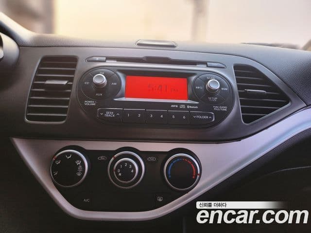 Kia All New Morning Deluxe Trendy, 2015 15