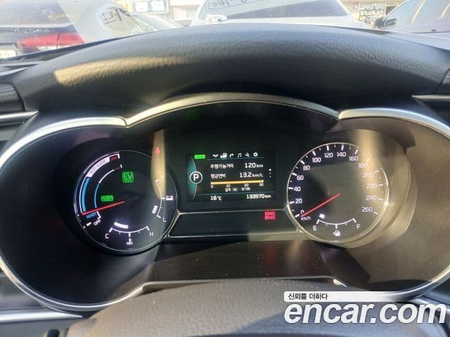 Kia K5 гибрид Prestige, 2015 16