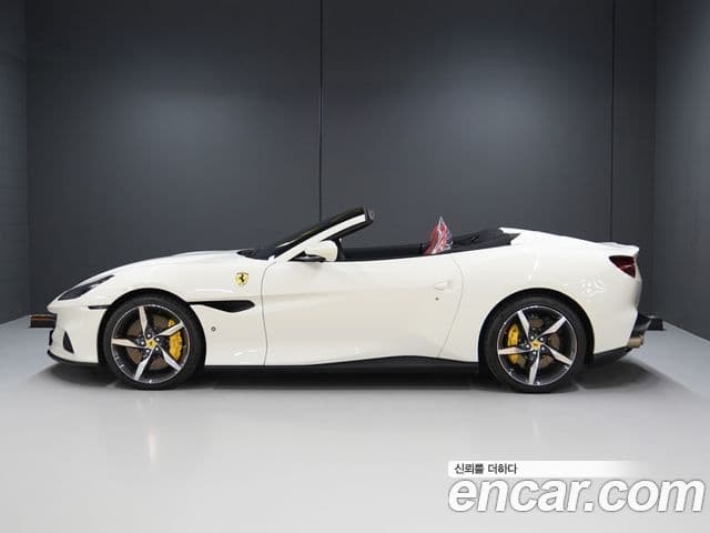 Ferrari 포르토피노 M 3.9 V8, 2022 3