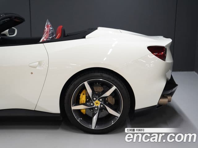 Ferrari 포르토피노 M 3.9 V8, 2022 все фото